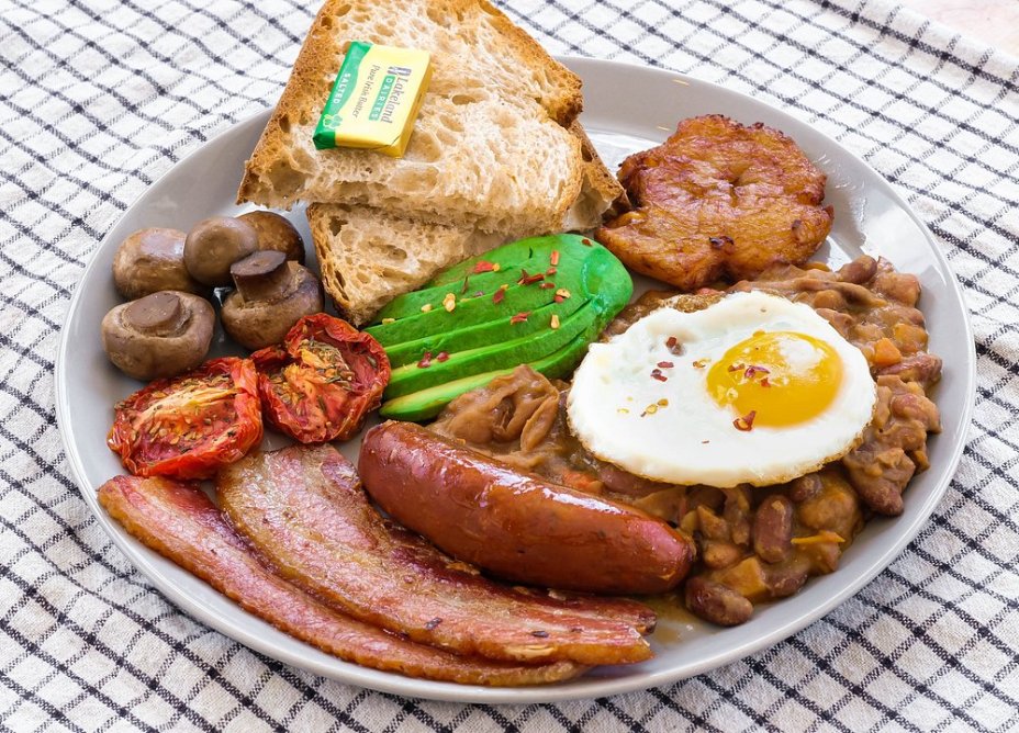 full-este-breakfast.jpg